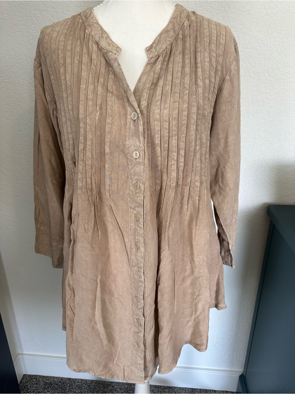 Cute Options Light Taupe Pleated Button-Front Women’s Tunic